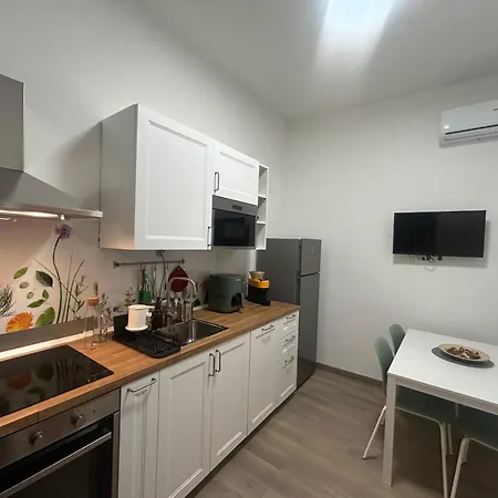 Διαμέρισμα Etna House Luxury Con Giardino E Vasca Idromassaggio *